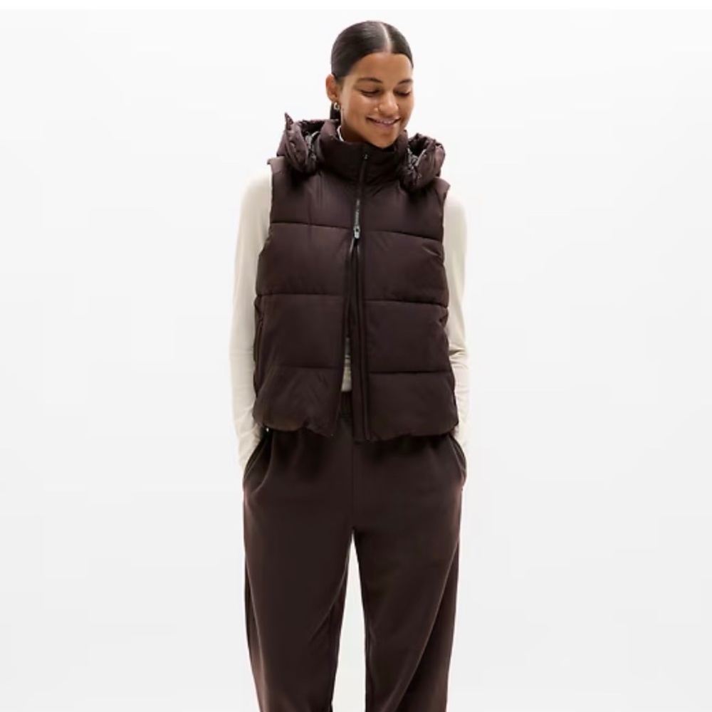 Athleta  stratus puffer vest